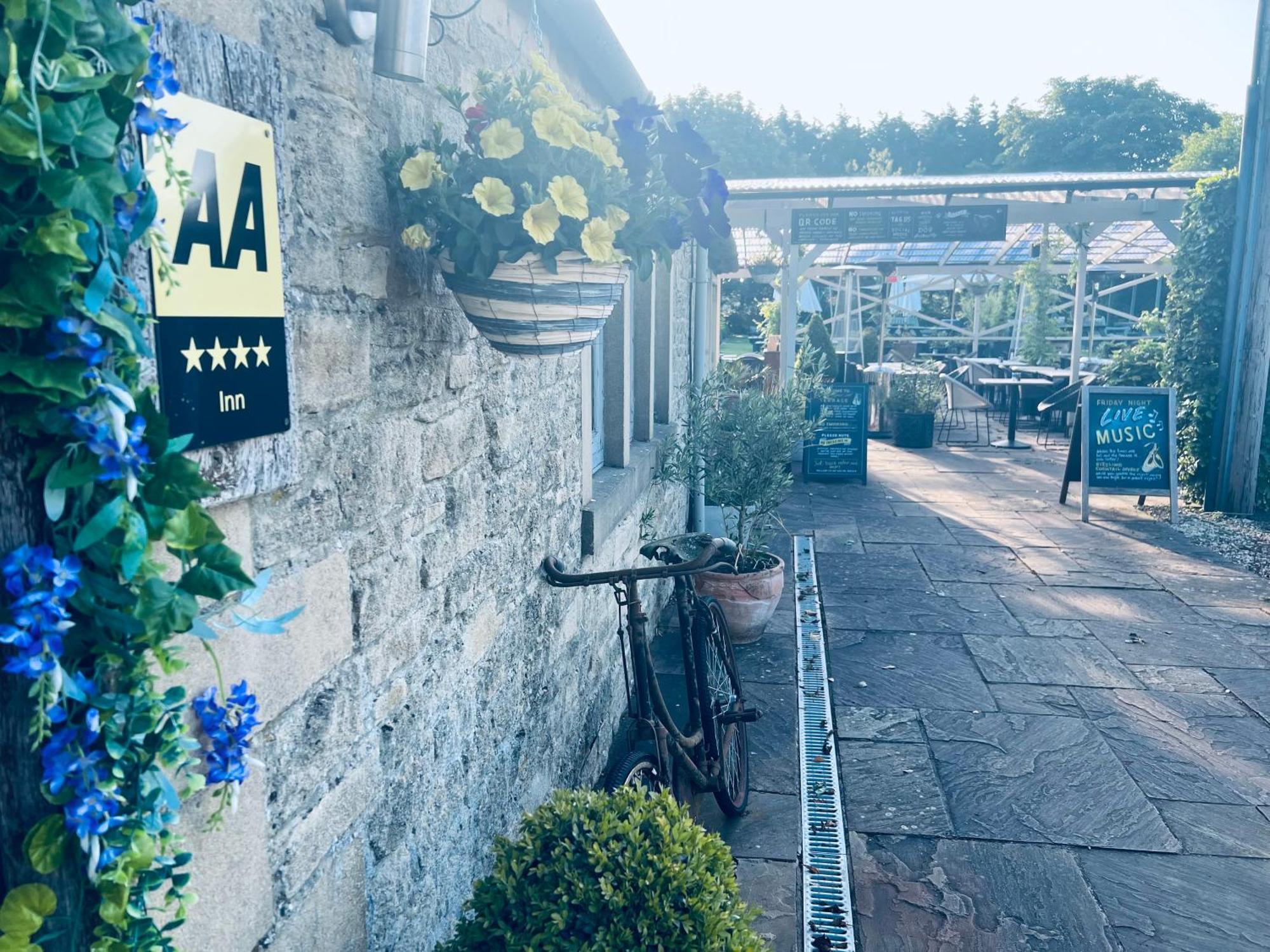 The Ragged Cot 호텔 Minchinhampton 외부 사진